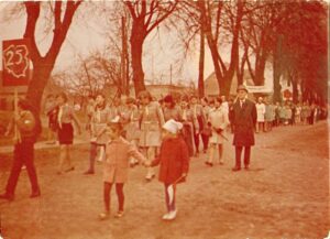 1969.05.01 - Harcerze ze Szczepankowa na pochodzie, Ostroróg